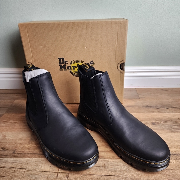 Dr. Martens Other - ❗️NWT❗️Dr. Martens 2976 Chelsea Leather Boot Black Size 12